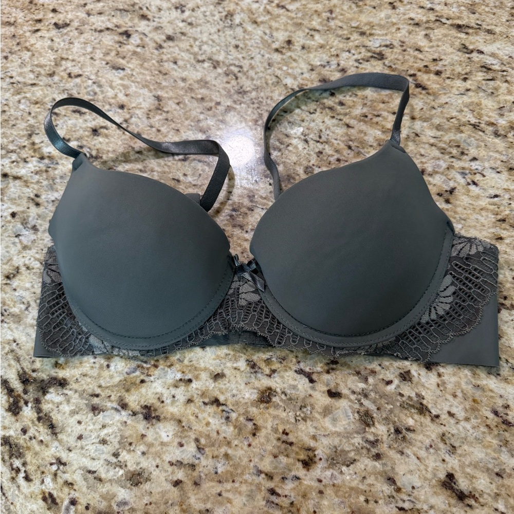 NWOT New York Elegance Green Floral Lace Trim Underwire Bra 36B